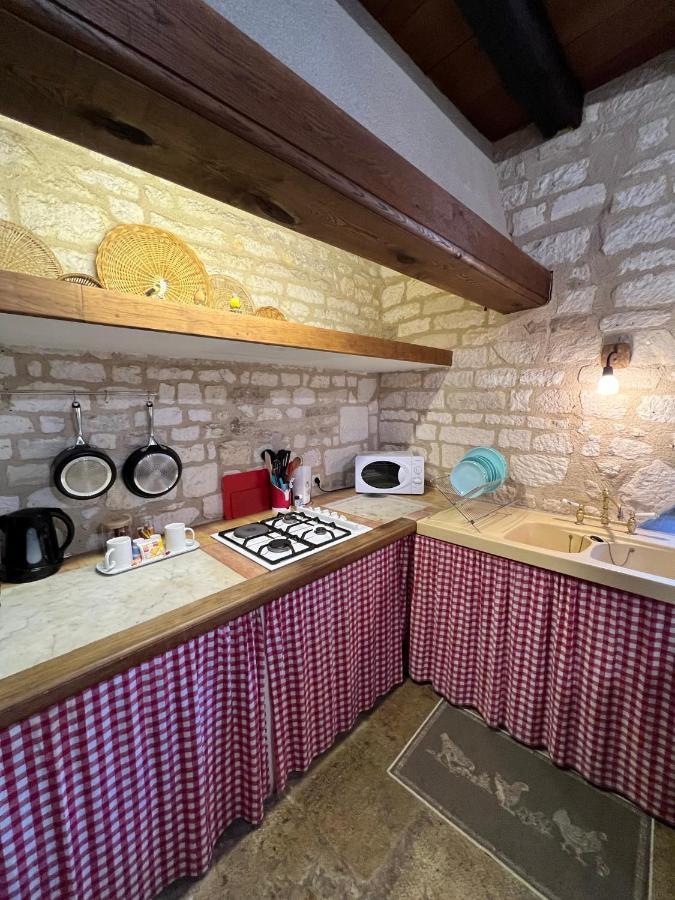 La Maison D'Alienor - Gites De Caractere A Chablis - 89 Exteriör bild