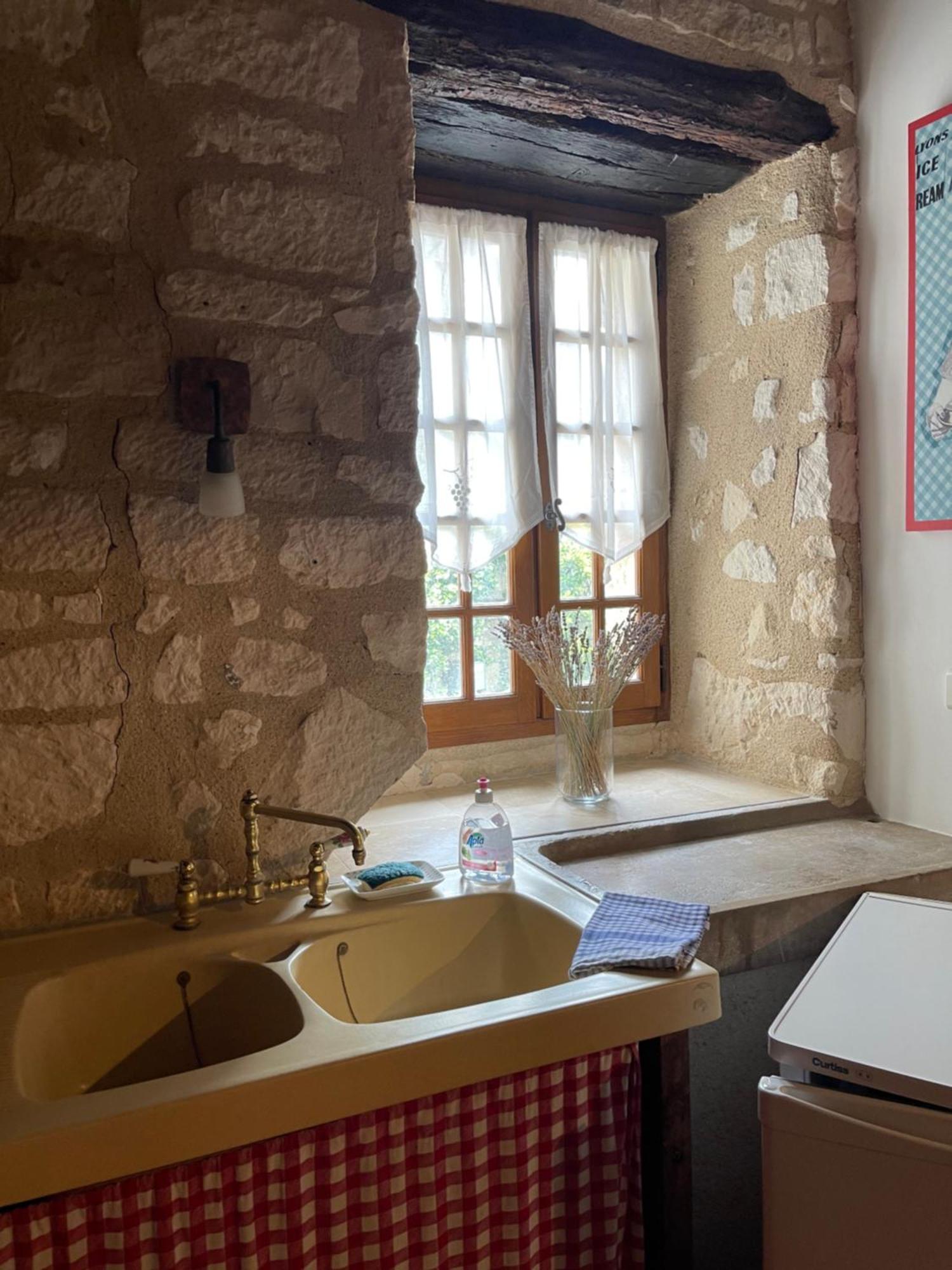 La Maison D'Alienor - Gites De Caractere A Chablis - 89 Exteriör bild